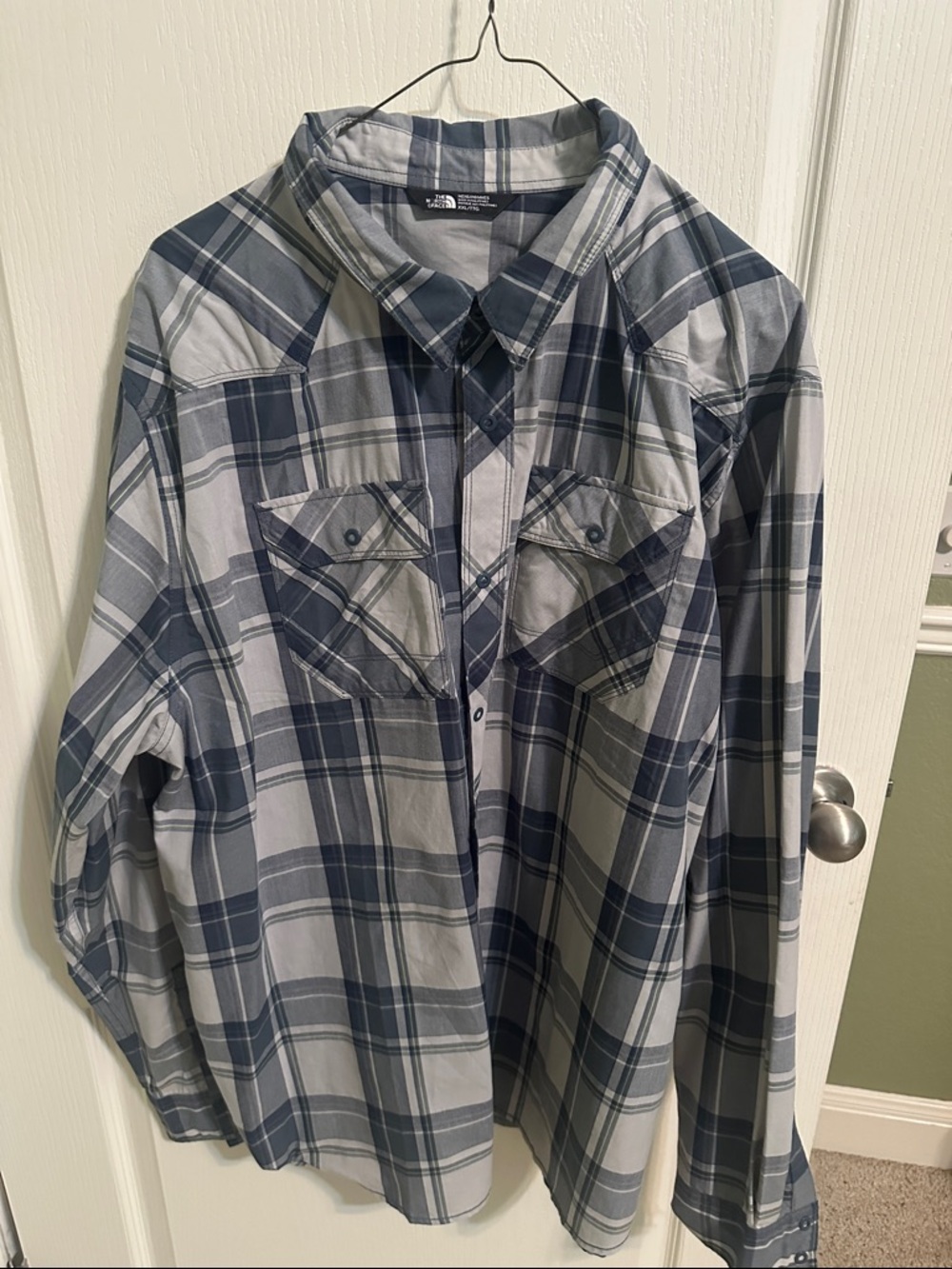 The North Face Men's Navy and Light Gray Plaid Button-Up Shirt size XXL